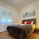 فيلة House Primorac فير